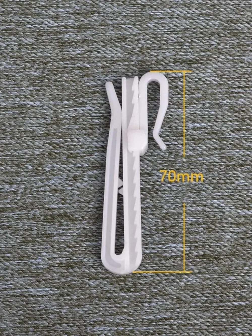 Adjustable Curtain Hooks